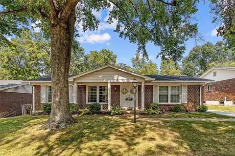 1233 Dorne Dr, Manchester, MO 63021 photo 2