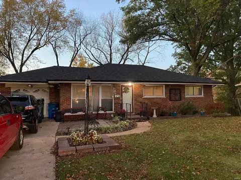 8833 Cherrywood Ln, Saint Louis, MO 63136
