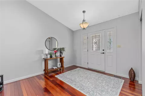 Entry Way - 9 Quaint Cottage Ct, O'fallon, MO 63368 photo 1 of 3