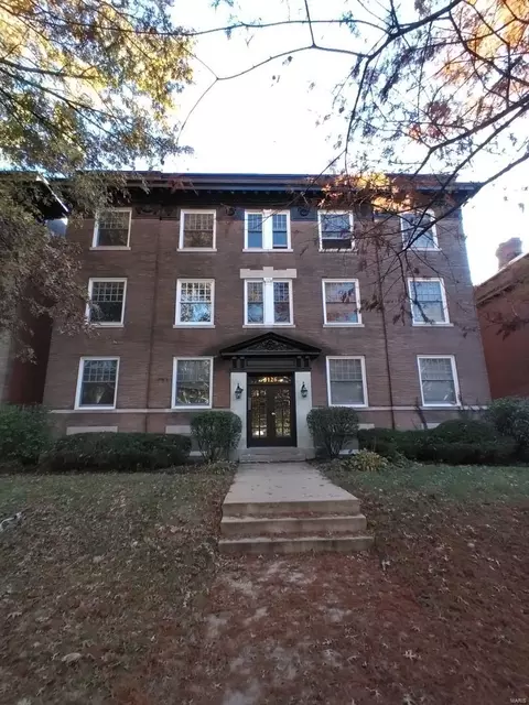 6126 Washington Blvd #201, Saint Louis, MO 63112