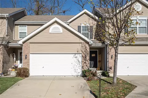 34 Loris Ln, Saint Charles, MO 63303