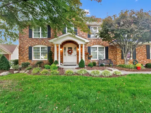 14566 White Birch Valley Ln, Chesterfield, MO 63017