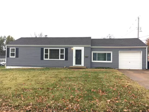 6320 Sheppard Dr, Saint Louis, MO 63123
