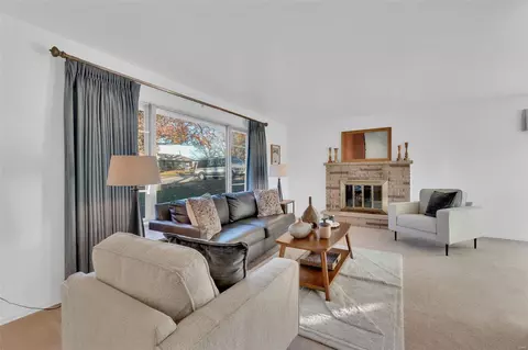 Living - 606 Danny Ln, O'fallon, MO 63366 photo 1 of 3
