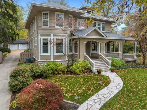 102 Mason Ave, Webster Groves, MO 63119