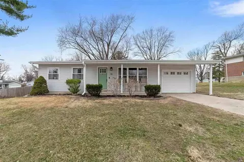 48 Connie Dr, Saint Charles, MO 63301