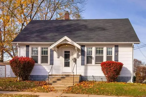 225 N 9th St, Saint Charles, MO 63301