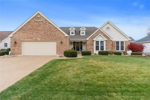 2428 Maple Tree Dr, Saint Charles, MO 63303