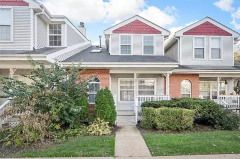 3124 Park Hampton Ct, Saint Louis, MO 63139