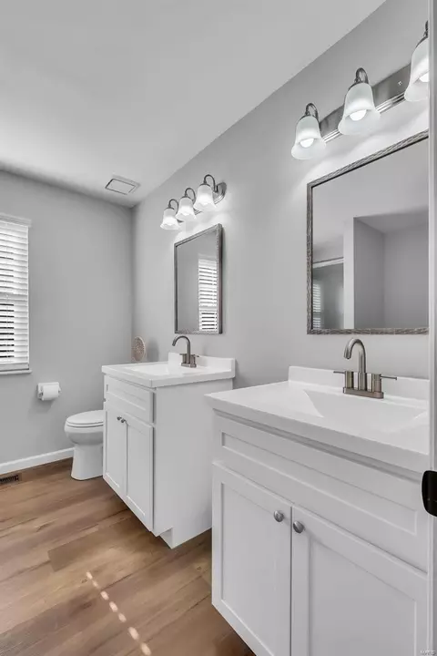 Bath - 818 Palm Bay Dr, Ellisville, MO 63021 photo 2 of 4