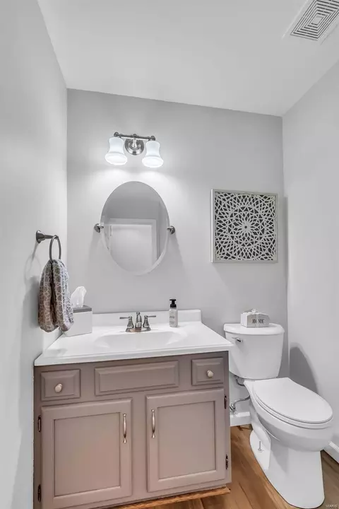 Bath - 818 Palm Bay Dr, Ellisville, MO 63021 photo 1 of 4
