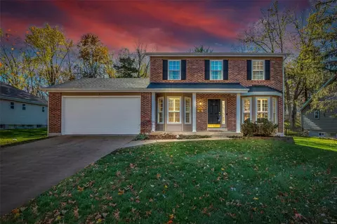 818 Palm Bay Dr, Ellisville, MO 63021