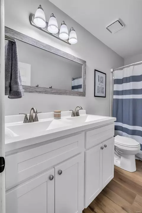 Bath - 818 Palm Bay Dr, Ellisville, MO 63021 photo 4 of 4
