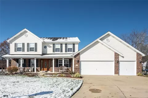 806 Birch Run Ct, Lake Saint Louis, MO 63367
