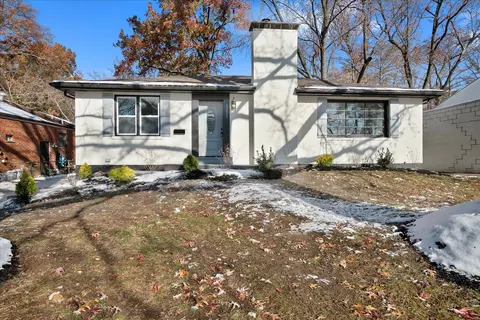 8221 Appleton Dr, Saint Louis, MO 63132