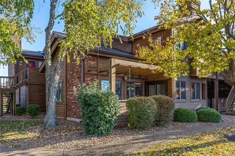705 Hemingway Ln, Weldon Spring, MO 63304