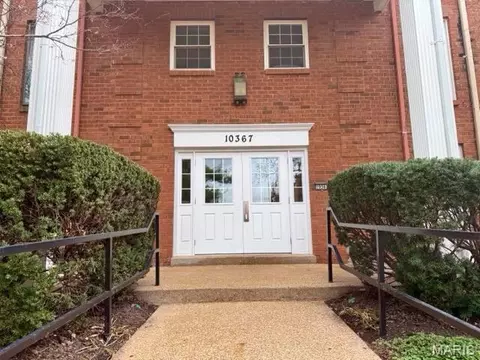 10367 Oxford Hill Dr #26, Saint Louis, MO 63146