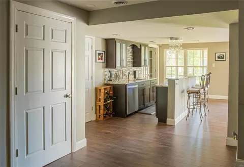 Entry Way - 234 Fox Haven Dr, O'fallon, MO 63368 photo 4 of 5