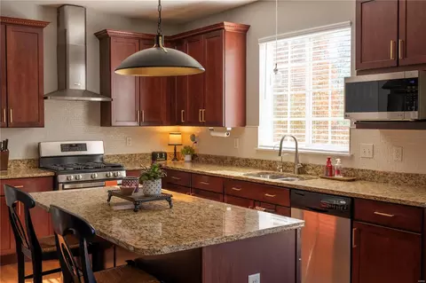 Kitchen - 234 Fox Haven Dr, O'fallon, MO 63368 photo 2 of 2