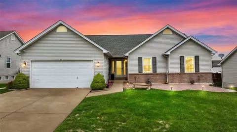 15 Briarcastle Ct, O'fallon, MO 63366