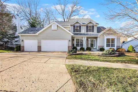 1348 Richland Meadows Dr, Ballwin, MO 63021