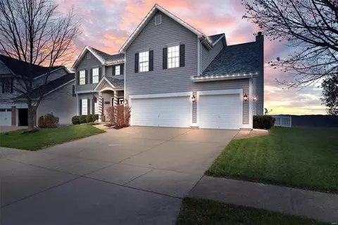 522 Meramec View Dr, Eureka, MO 63025