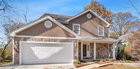 927 S Harrison Ave, Kirkwood, MO 63122