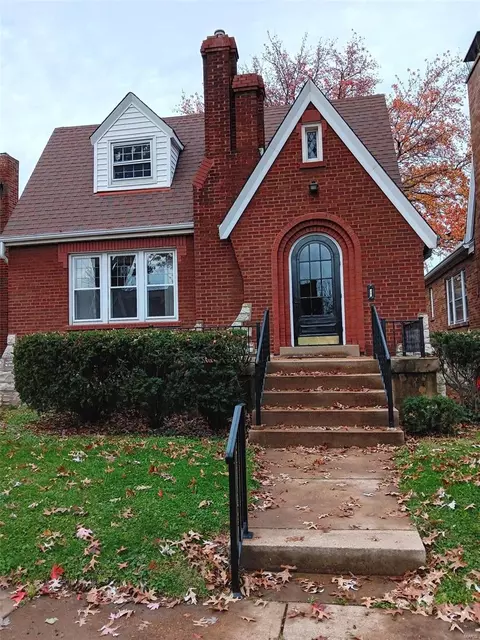 5701 Rosa Ave, Saint Louis, MO 63109