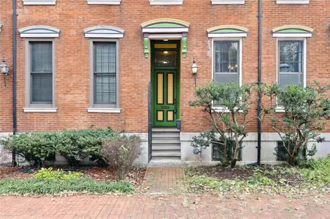 Exterior - 1306 S 10th St, Saint Louis, MO 63104 photo 2 of 7