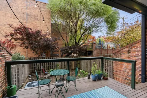 Exterior - 1306 S 10th St, Saint Louis, MO 63104 photo 3 of 7