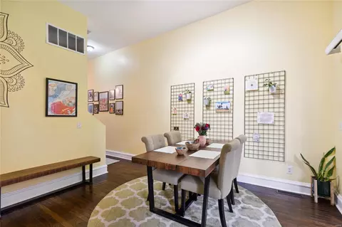 Dining - 1306 S 10th St, Saint Louis, MO 63104 photo 2 of 2