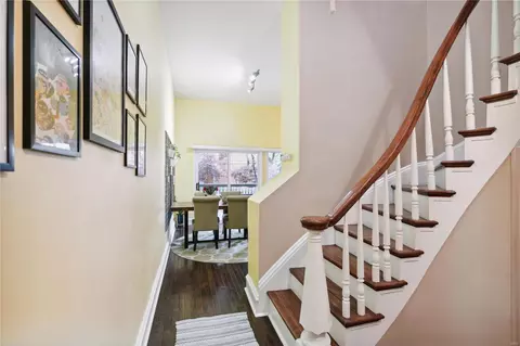 Entry Way - 1306 S 10th St, Saint Louis, MO 63104 photo 2 of 3