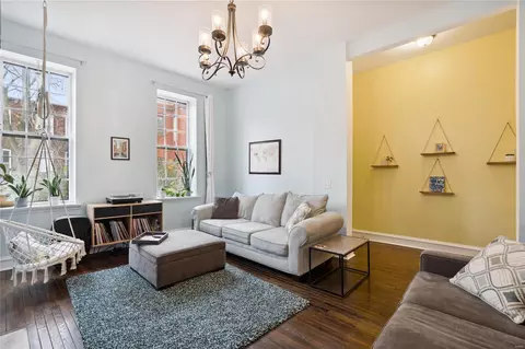 Living - 1306 S 10th St, Saint Louis, MO 63104 photo 2 of 2