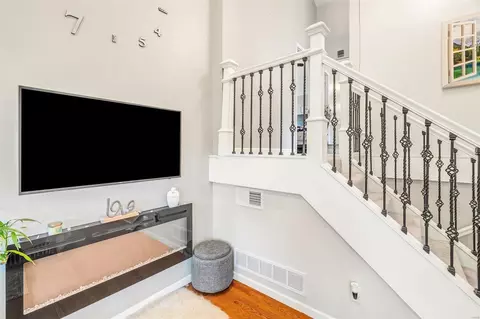 Entry Way - 409 Briarhill Dr, Ballwin, MO 63021 photo 1 of 1