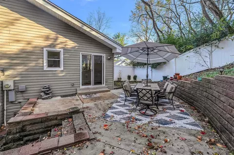 Exterior - 409 Briarhill Dr, Ballwin, MO 63021 photo 4 of 13