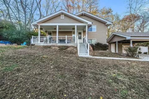 Exterior - 409 Briarhill Dr, Ballwin, MO 63021 photo 8 of 13