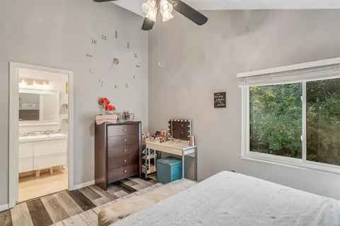 Bedroom - 409 Briarhill Dr, Ballwin, MO 63021 photo 3 of 5