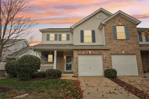 48 Jost Villa Dr, Florissant, MO 63034