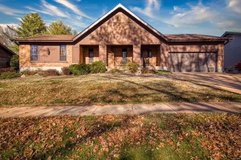 4623 Misty Trail Ln, Saint Louis, MO 63128
