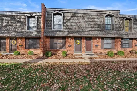 4278 Eiffel Dr, Saint Louis, MO 63125