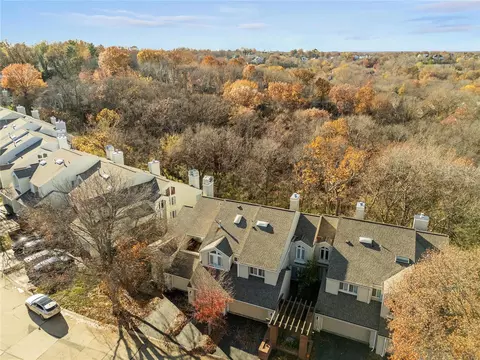 View/Area - 627 Highview Circle Dr, Ballwin, MO 63021 photo 3 of 3