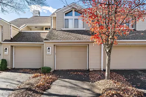 627 Highview Circle Dr, Ballwin, MO 63021