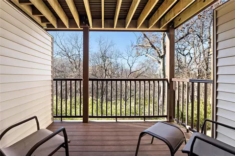 Exterior - 627 Highview Circle Dr, Ballwin, MO 63021 photo 6 of 8