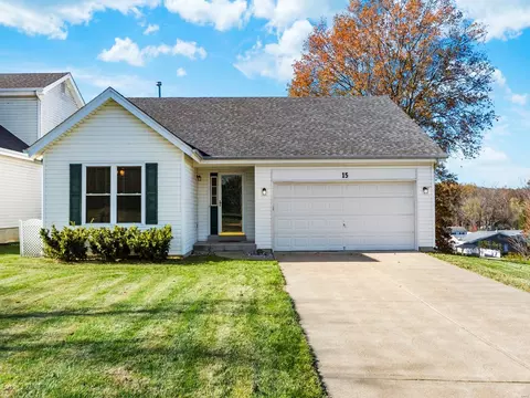 15 Fairway Estates Ct, Eureka, MO 63025