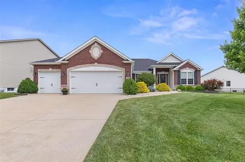 212 Victoria Park Ave, Wentzville, MO 63385