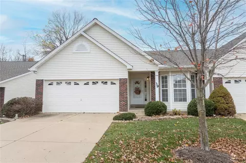39 Green Park Ln, O'fallon, MO 63366