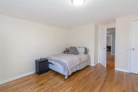 Bedroom - 351 Meadowbrook Dr, Ballwin, MO 63011 photo 8 of 11