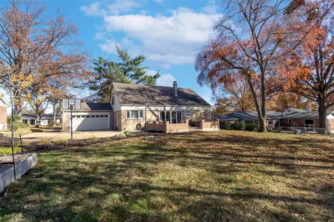 Exterior - 351 Meadowbrook Dr, Ballwin, MO 63011 photo 4 of 8