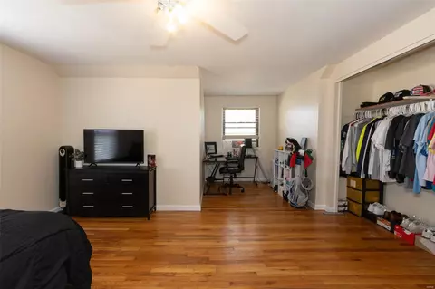 Bedroom - 351 Meadowbrook Dr, Ballwin, MO 63011 photo 11 of 11