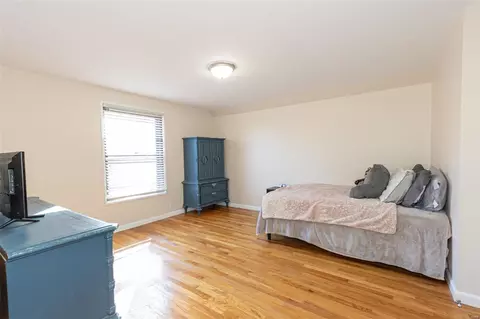 Bedroom - 351 Meadowbrook Dr, Ballwin, MO 63011 photo 9 of 11